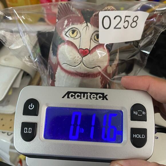 Cat Wooden Carved Handpainted Made in Indonesia 6in - Picture 10 of 10